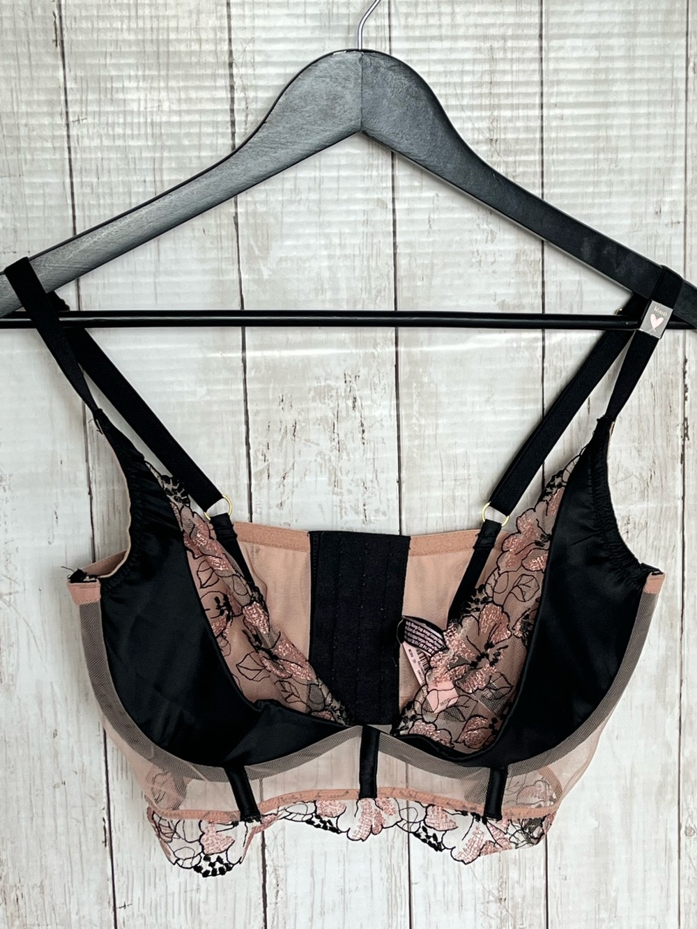 Victoria's Secret Very Sexy Lightly Lined Quarter Cup Bra 36DD/E NWT